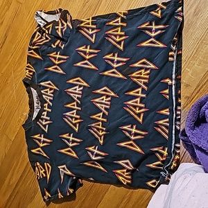 Def Leppard graphic tshirt